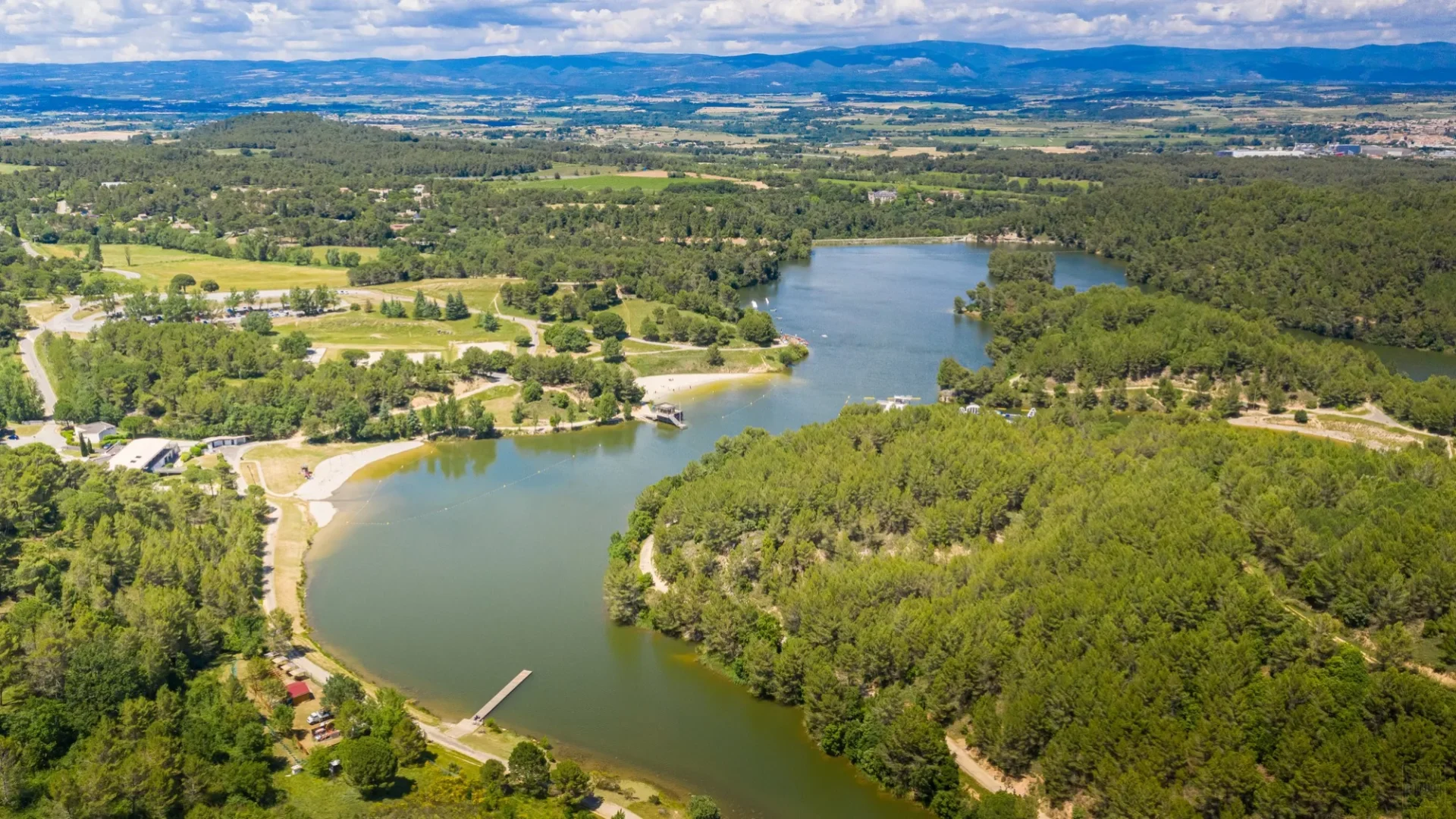 Vue aérienne du lac de la Cavayère - Carcassonne