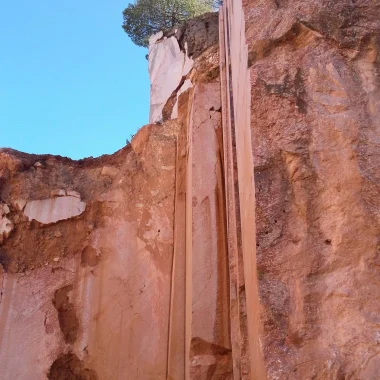 carrières de marbre caunes