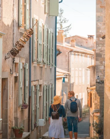 ruelles du village de Montolieu, près de Carcassonne