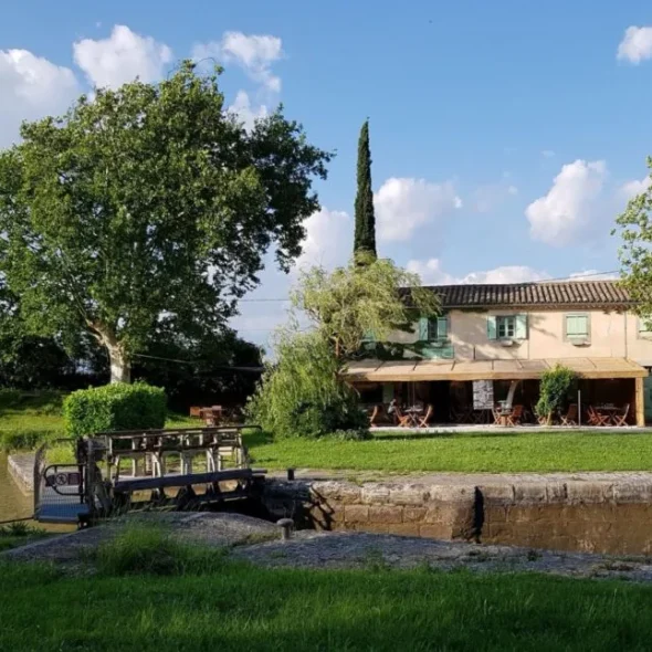 Maison éclusière à Herminis