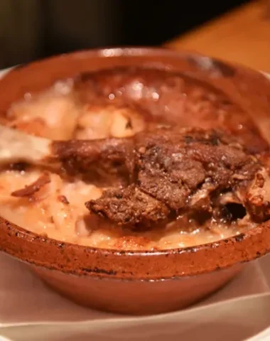 Le cassoulet, plat traditionnel de Carcassonne