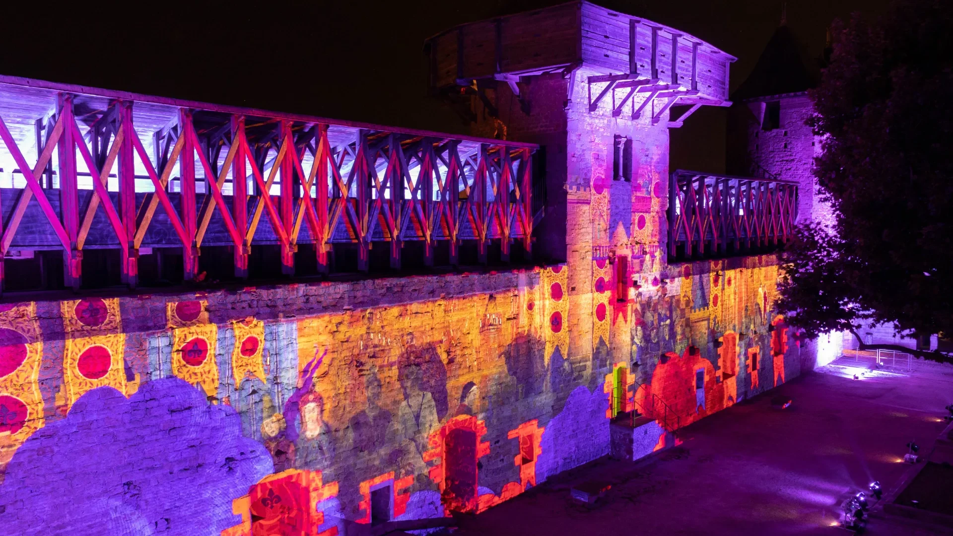 parcours nocturne spectacle carcassonne