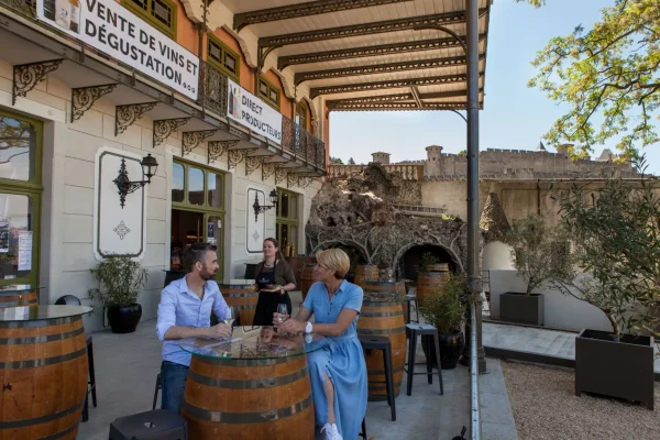 Le comptoir de la cité, boutique, cave, bar à vins